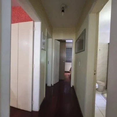 Imagem Apartamento de 2 dormitórios, semi mobiliado, ensolarado para venda no bairro Cidade Baixa em Porto Alegre/RS.