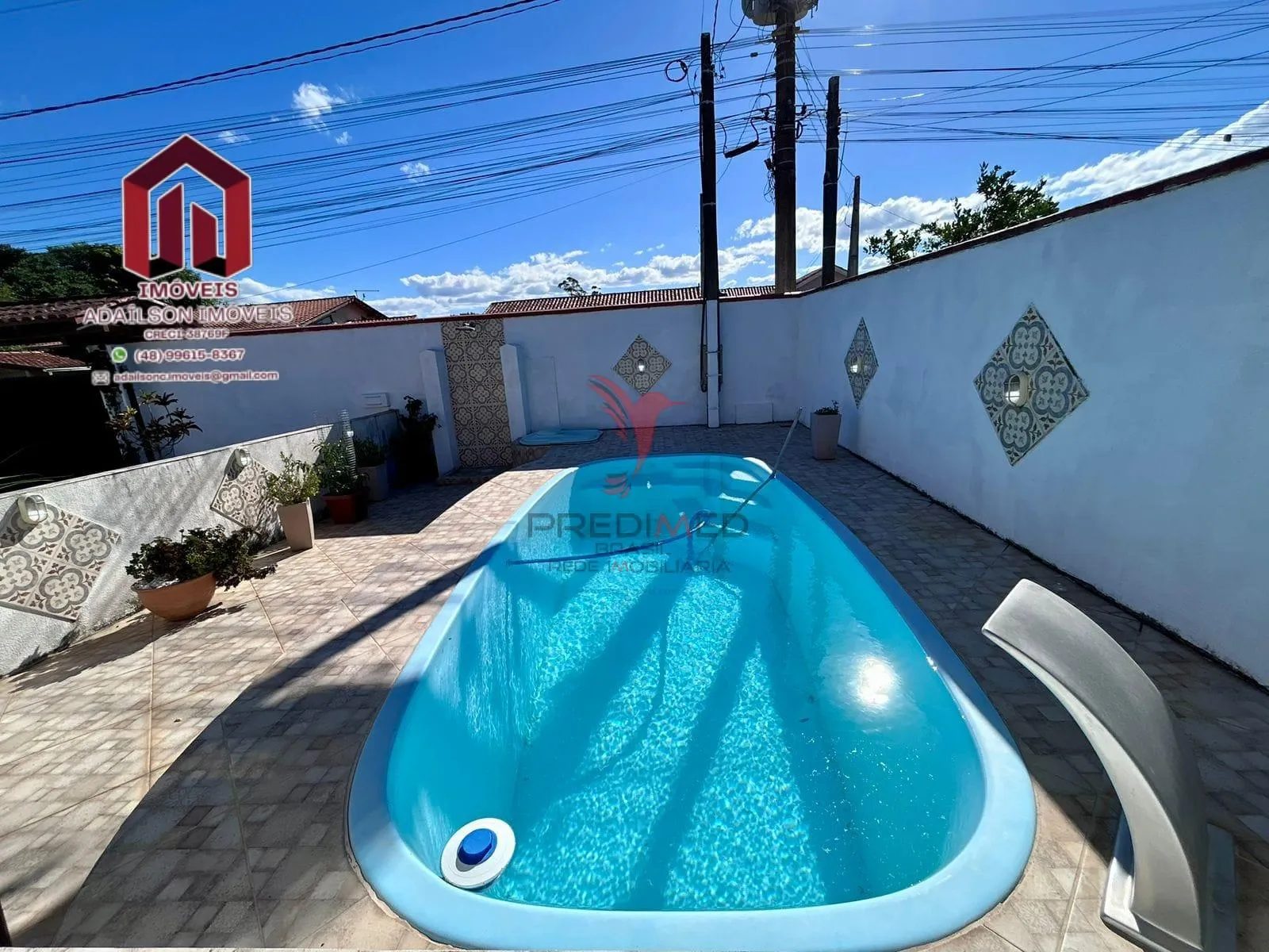 Imagem Casa Porteira Fechada à Venda em Balneário Piçarras/SC Brasil