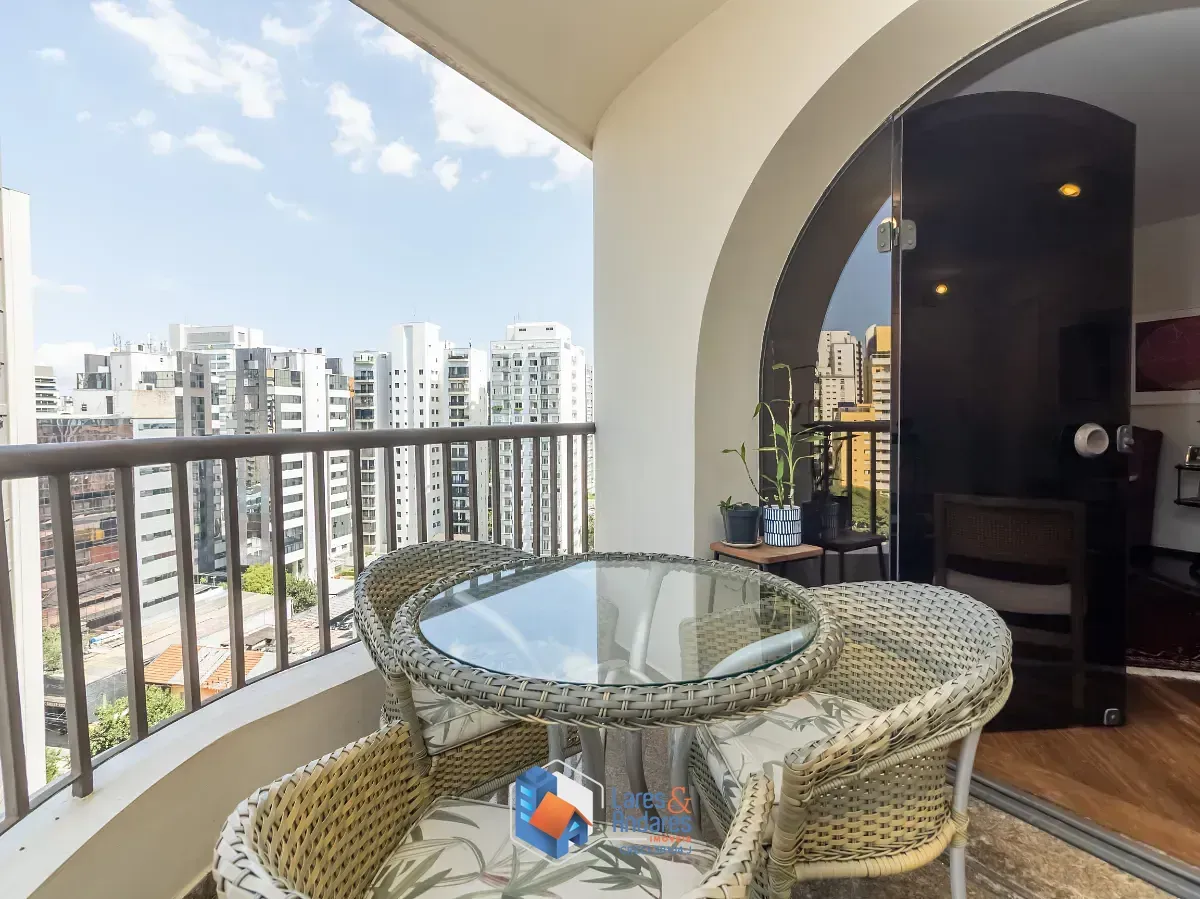 Imagem Apartamento para venda em Moema com 4 quartos, sendo 1 suíte, 170m²