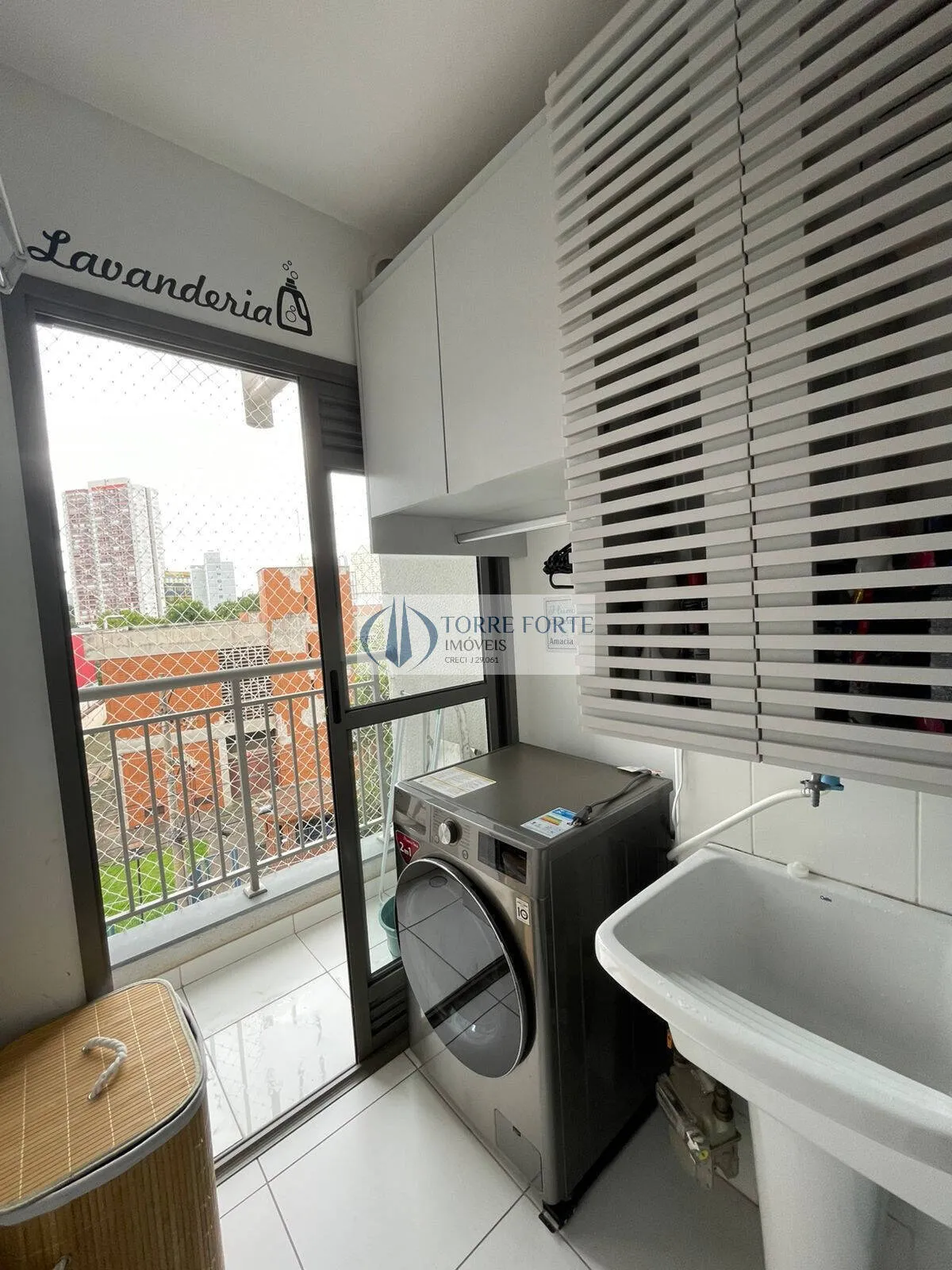 Imagem Ótimo apartamento com 71 m² 3 dorms. 1 suíte + 1 banheiro 1 vaga de garagem