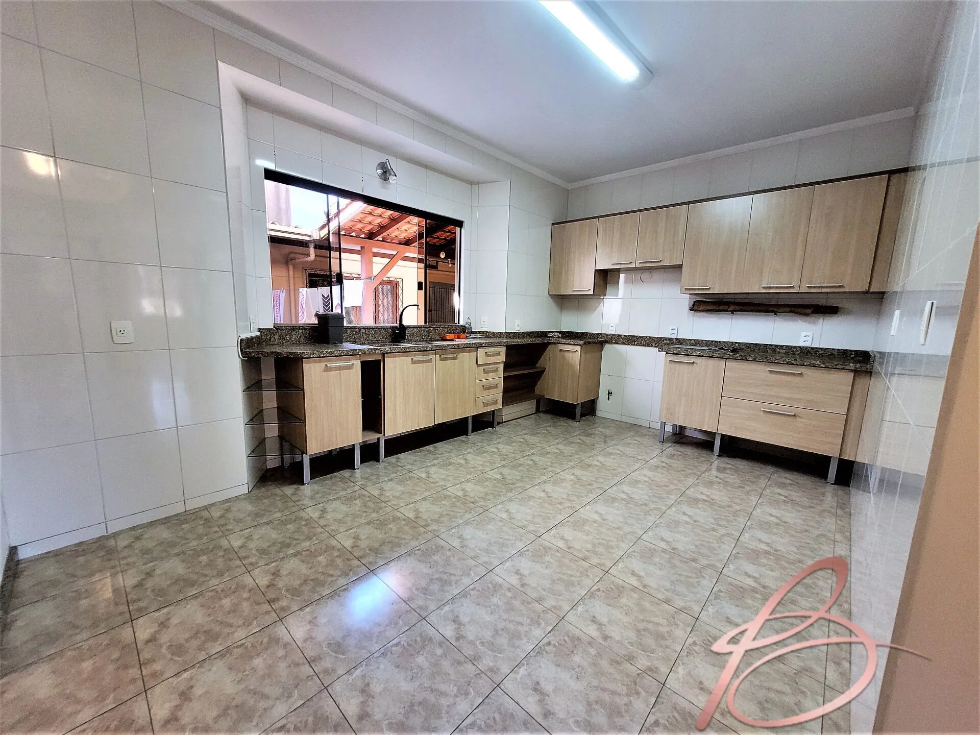 Imagem Excelente casa no centro de Balneário Camboriu