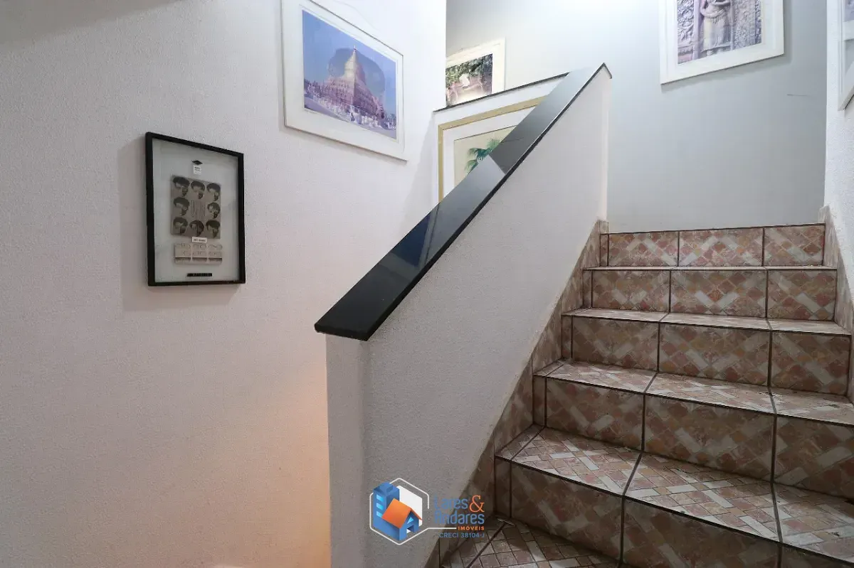 Imagem Sobrado para venda em Vila Ipojuca com 4 quartos, sendo 1 suíte, 520m²