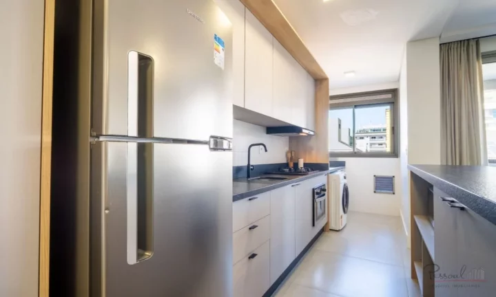 Imagem Apresentamos um apartamento novo, decorado e totalmente mobiliado, pronto para morar ou investir, lo...
