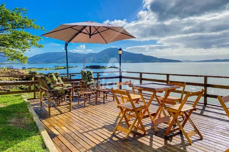 Imagem Casa à venda com 5 quartos 1 suíte, 490m² em São Miguel (Guaporanga) Biguaçu