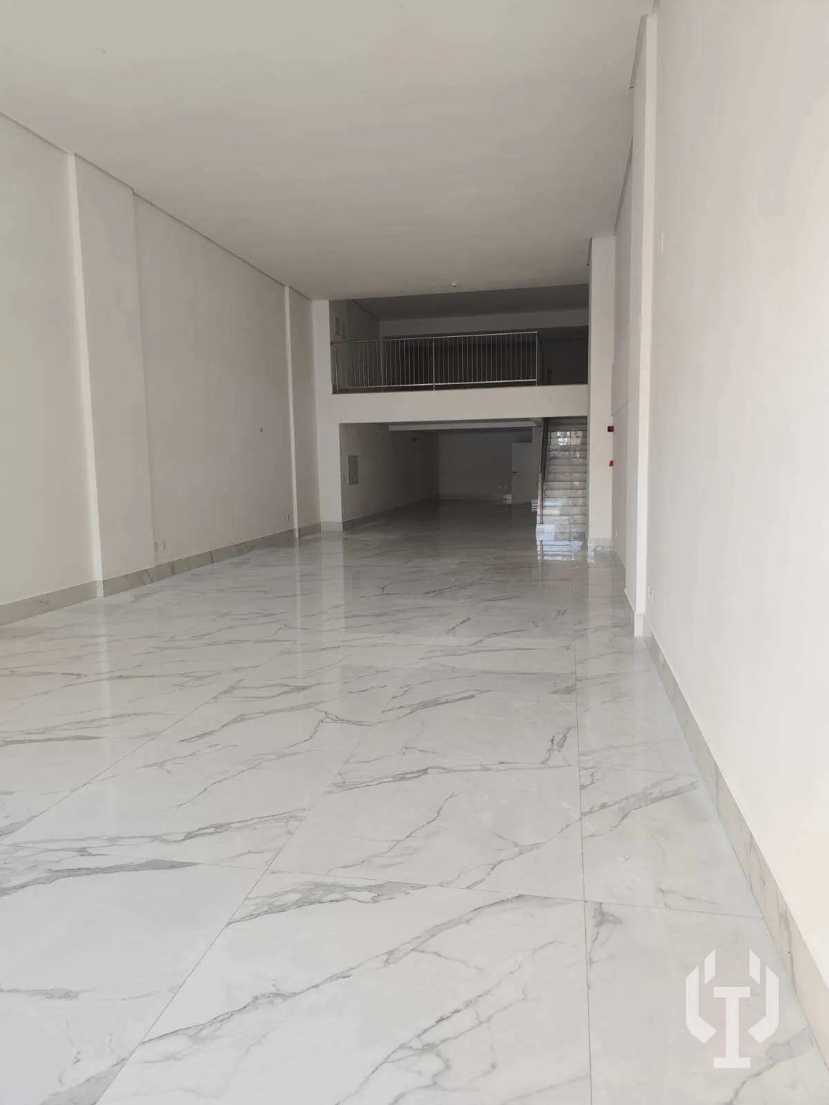 Imagem Sala comercial para alugar, no La rocca -Dallo em Itapema, Centro, 290m2