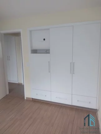 Imagem Apartamento Semi mobiliado, 03 quartos com suíte, no Água Verde/Porão em Curitiba PR