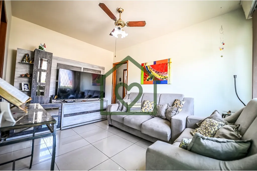 Imagem Prepare-se para se apaixonar por esta encantadora casa de condomínio, localizada no charmoso bairro...
