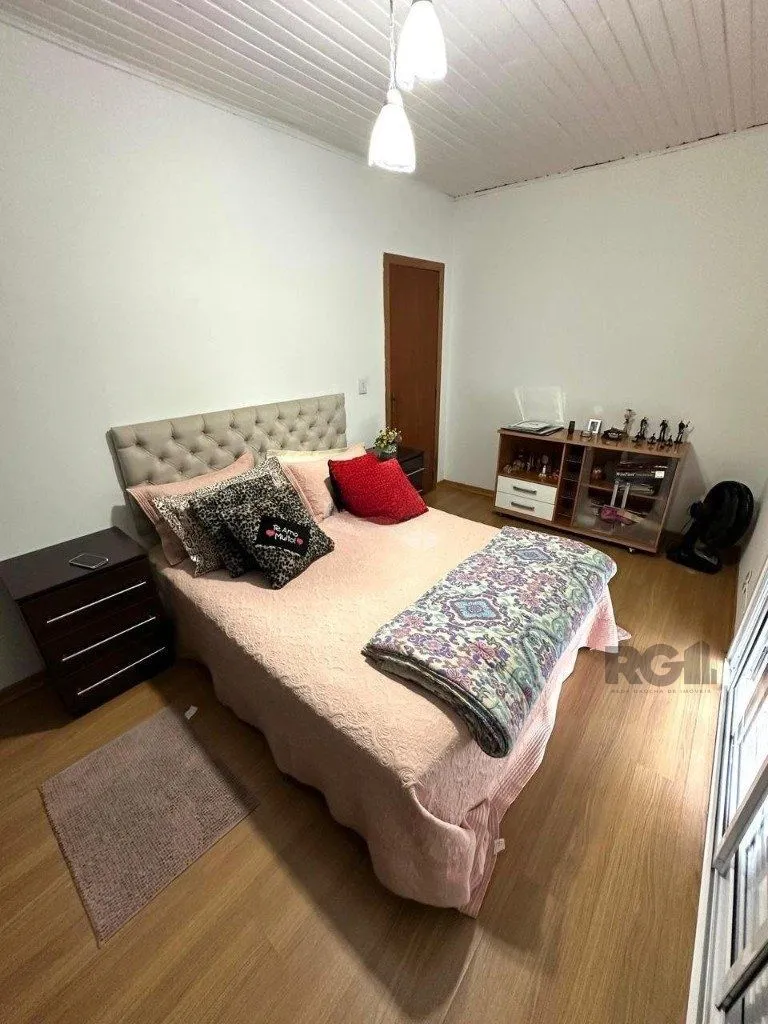 Imagem Casa de 160m² com 4 quarto no Bairro Farrapos
