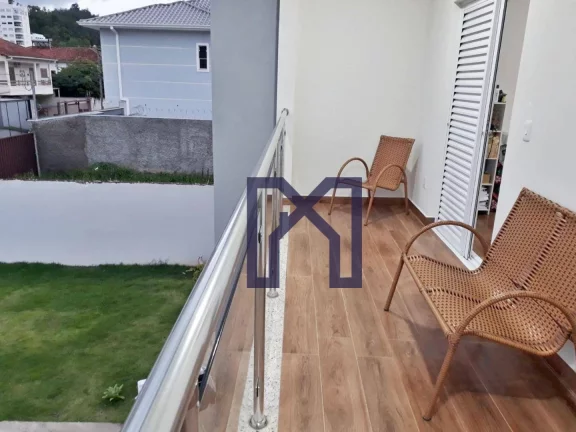 Imagem Casa com 3 dormitórios à venda, 205 m² por R$ 1.600.000,00 - Centro - Itajubá/MG