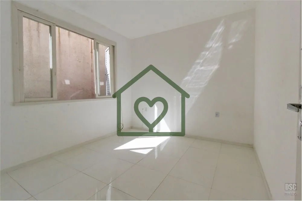 Imagem Apresentamos um encantador apartamento de dois dormitórios localizado no coração do Centro Histó...