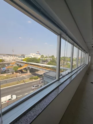 Imagem Andar Comercial com 6 vagas de garagem na Vila Congonhas, SP - 241,11 m² de área!