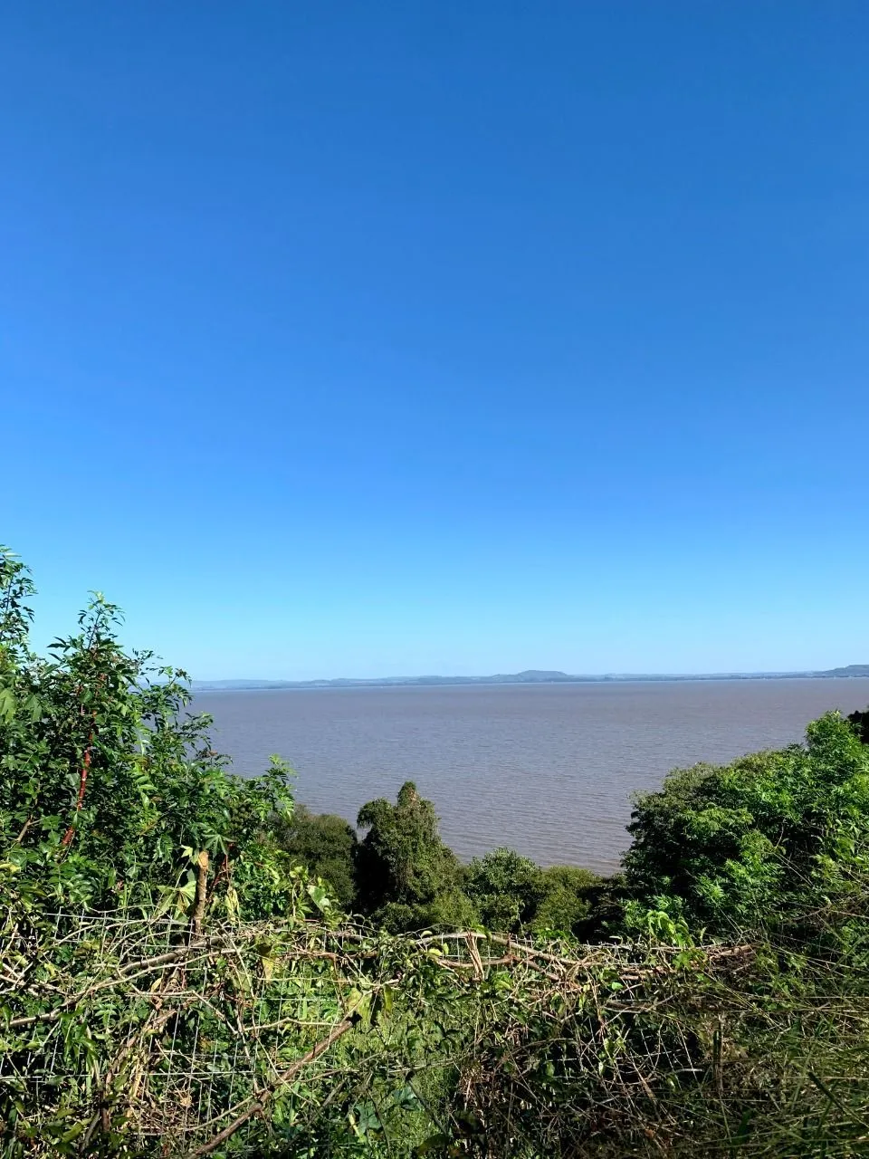 Imagem Terreno para Venda - 1.100m² Com Vista Para o Guaíba