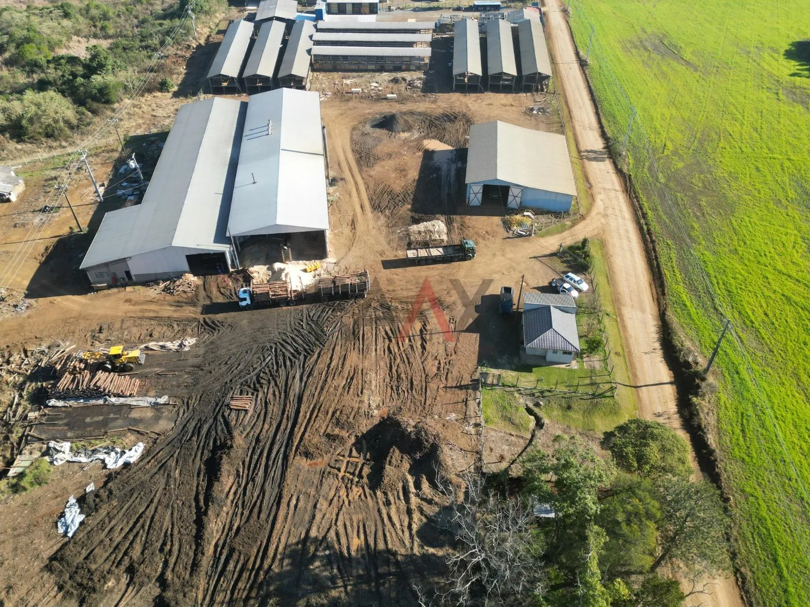 Imagem Terreno de 21.000m e 3.000,00m de área construída com ótima localização à venda na Palmeirinha, PR