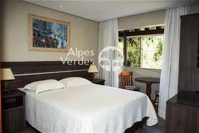 Imagem Casa com 6 quartos, 510m2, à venda em Canela, Centro