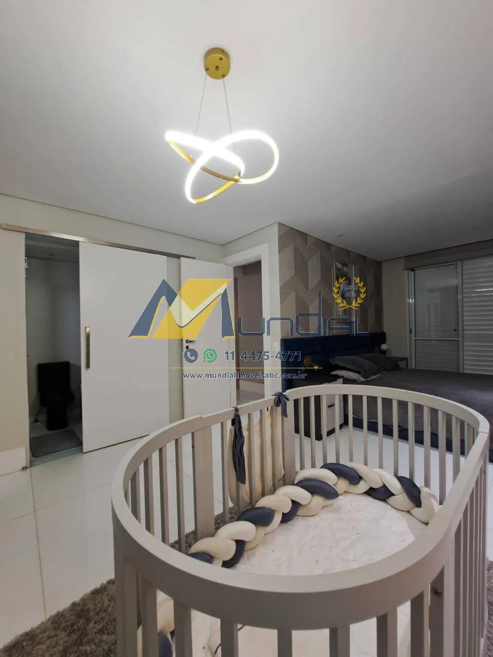 Imagem Cobertura Duplex de Alto Padrão com 227m² e 4 Vagas