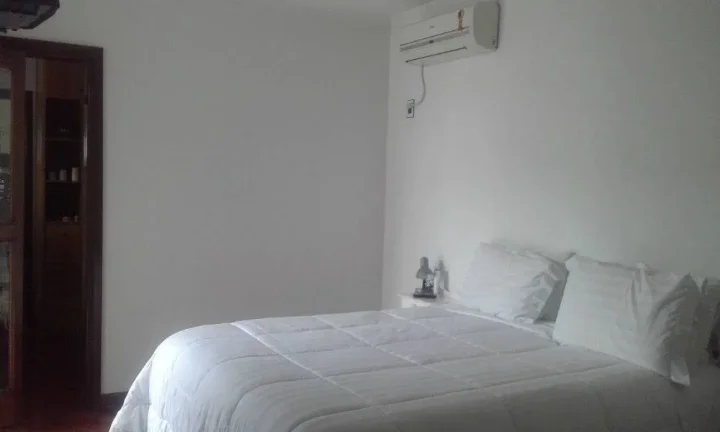 Imagem Sobrado em Interlagos - 600M², 4 Dorms, 4 Suítes, 5 Vagas.