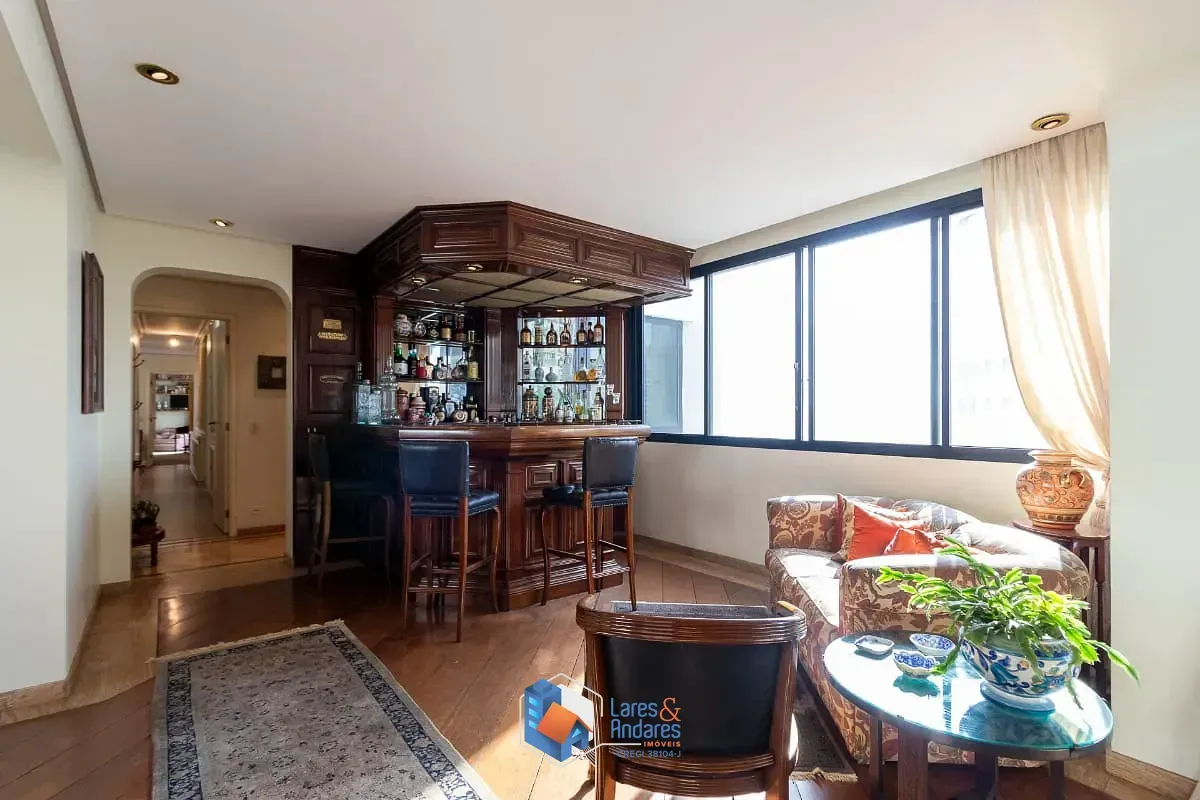 Imagem Apartamento para venda em Campo Belo com 4 quartos, sendo 2 suítes, 255m²