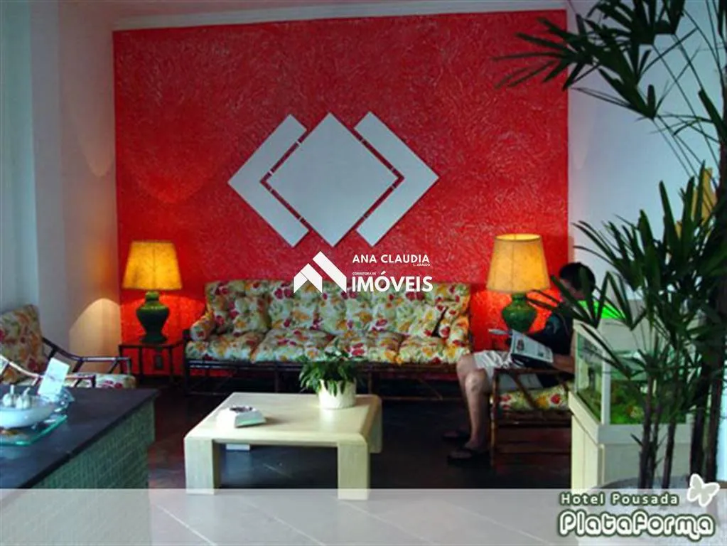 Imagem Imóvel com Pousada em funcionamento. 
Pode ser convertida em escritórios comerciais ou apartamentos para aluguel.
Área do restaurante pode funcionar independente do restante do imóvel