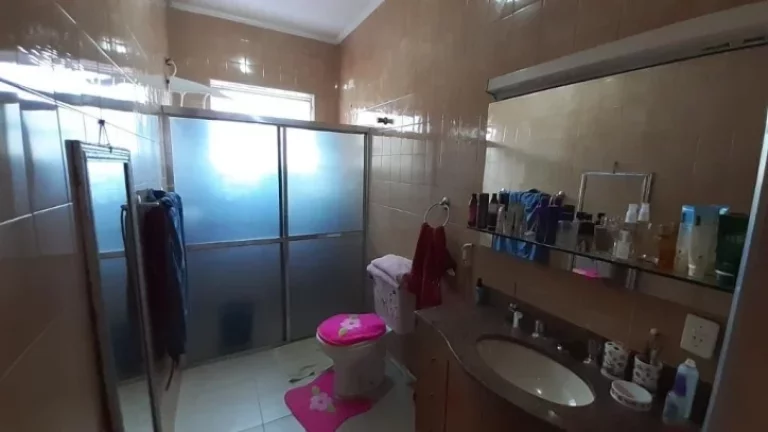Imagem LINDO SOBRADO EM SANTOS, NO MARAPÉ,3 DORMS SENDO 2 SUÍTES, 3 VAGAS