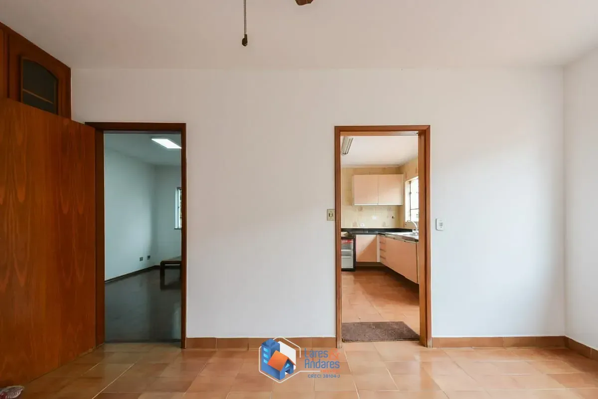 Imagem Sobrado para venda em Planalto Paulista com 4 quartos, sendo 2 suítes, 331m²
