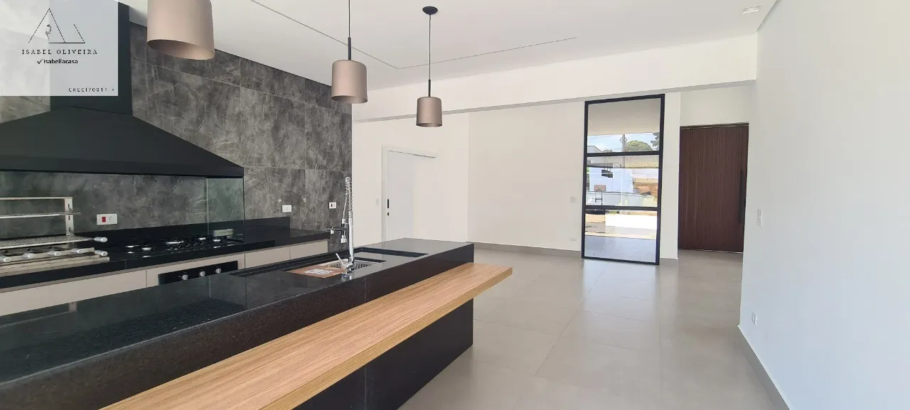 Imagem Oportunidade única! Casa em condomínio à venda em Salto-SP, Portal dos Bandeirantes. 3 quartos, 3 suítes, 2 salas, 4 banheiros, 4 vagas, 228m².