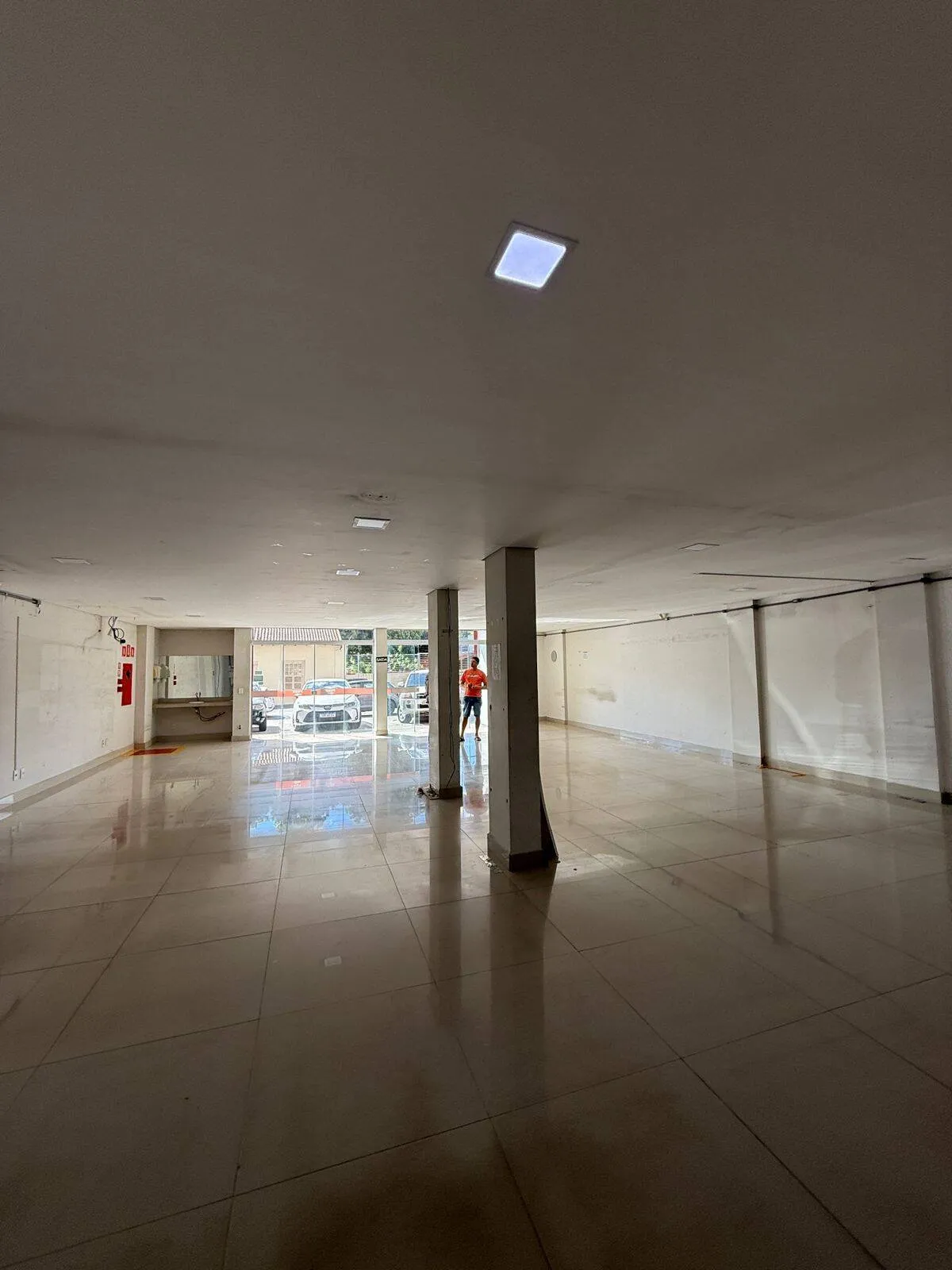 Imagem SALA COMERCIAL À VENDA OU LOCAÇÃO ED. COPA EXECUTIVO CENTER POÇÃO
