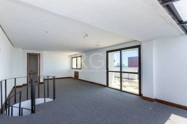 Imagem Sala comercial duplex na Av. Carlos Gomes