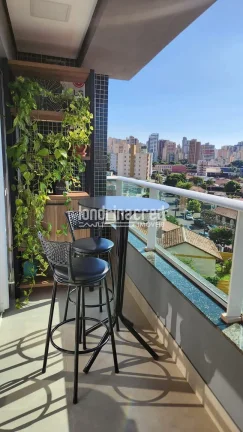 Imagem Apartamento Reformado no Konstanz: 2 Quartos, Suíte, Sacada com Churrasqueira, 2 Vagas e Localização Nobre Próximo ao Lago Igapó
