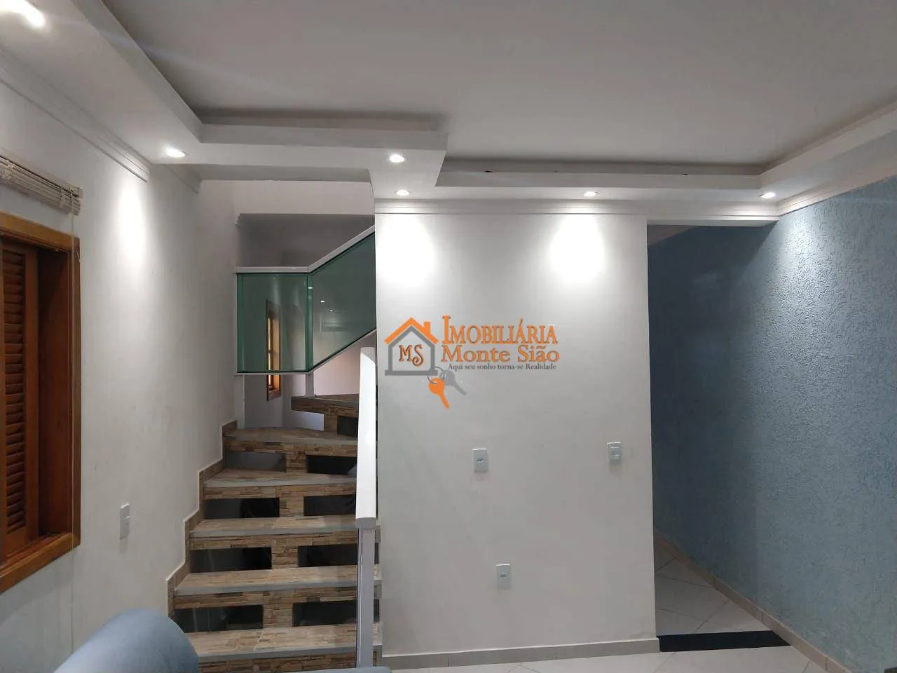 Imagem Sobrado com 3 dormitórios à venda, 176 m² por R$ 585.000,00 - Vila Rio de Janeiro - Guarulhos/SP