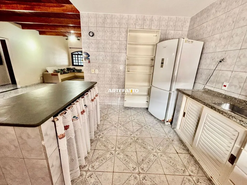 Imagem Casa à venda em Ubatuba, Barra da Lagoa, com 6 quartos, 200m2
