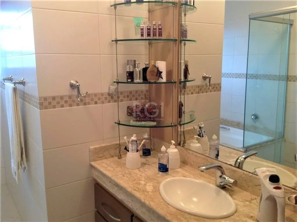 Imagem Casa Condominio para Venda - 404.59m², 3 dormitórios, sendo 1 suites, 2 vagas - Cristal