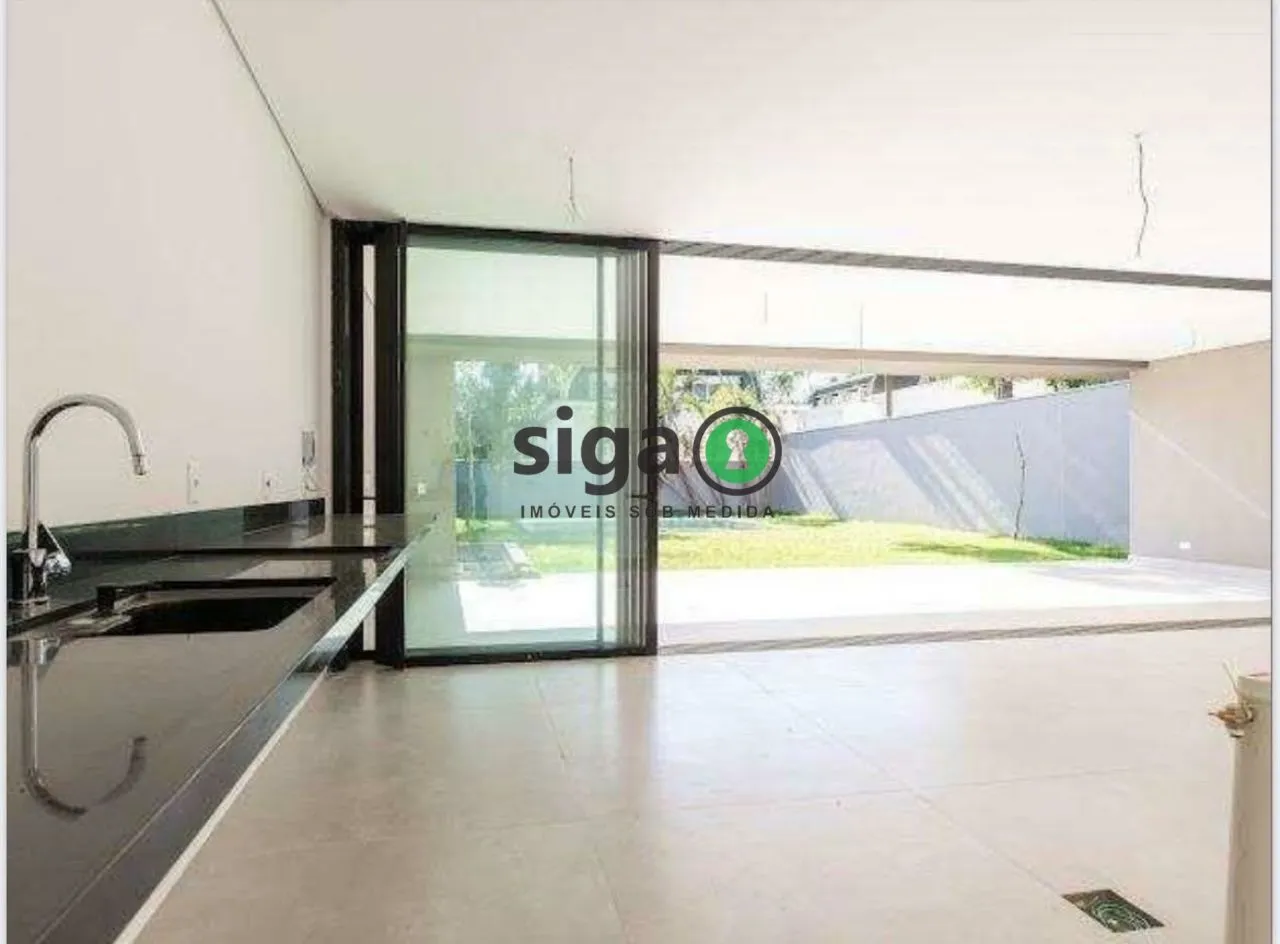 Imagem Casa em condomíno com 4 suites, 6 vagas e infra para elevador, na Chácara Santo Antonio a Venda