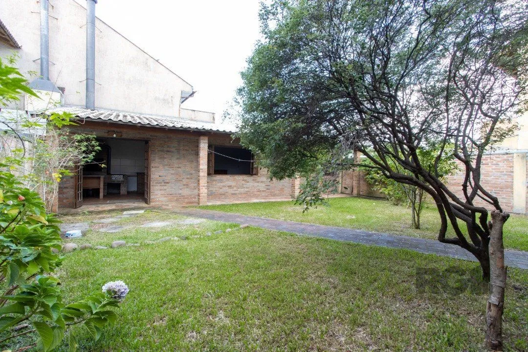 Imagem Casa para Venda - 267.81m², 3 dormitórios, sendo 1 suites, 4 vagas - Ipanema