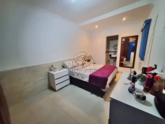 Imagem Sobrado Espaçoso 3 Quartos no Tupiry, Praia Grande - R$300 mil