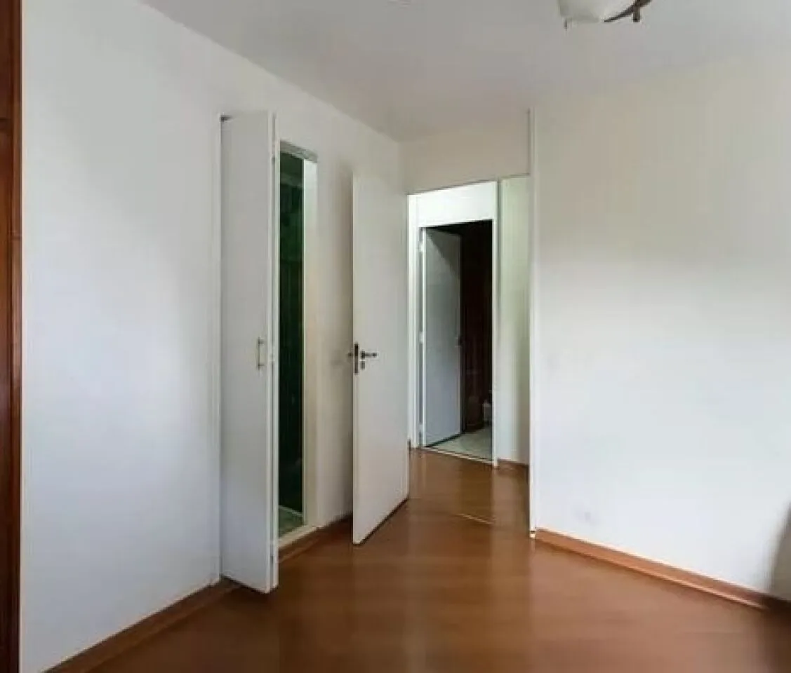 Imagem Apartamento Reformado de 110 m² com 3 Dormitórios e Planta Exclusiva na Vila Olímpia.