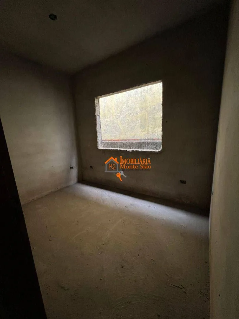 Imagem Casa com 4 dormitórios à venda, 400 m² por R$ 660.000,00 - Cidade Soberana - Guarulhos/SP