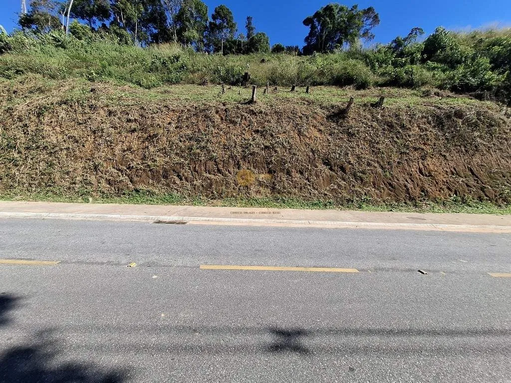 Imagem Terreno em Condomínio para Venda em Teresópolis / RJ no bairro Ermitage