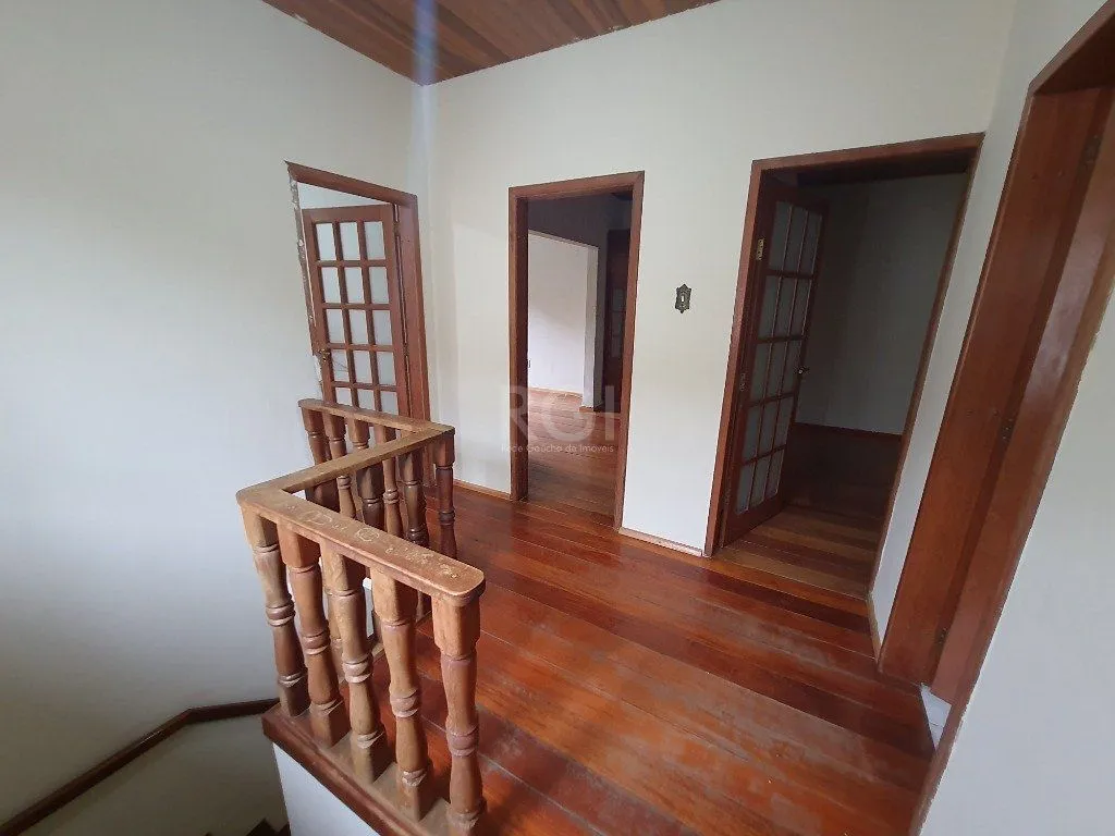 Imagem Casa para Venda - 300m², 3 dormitórios, sendo 3 suites, 5 vagas - Santana