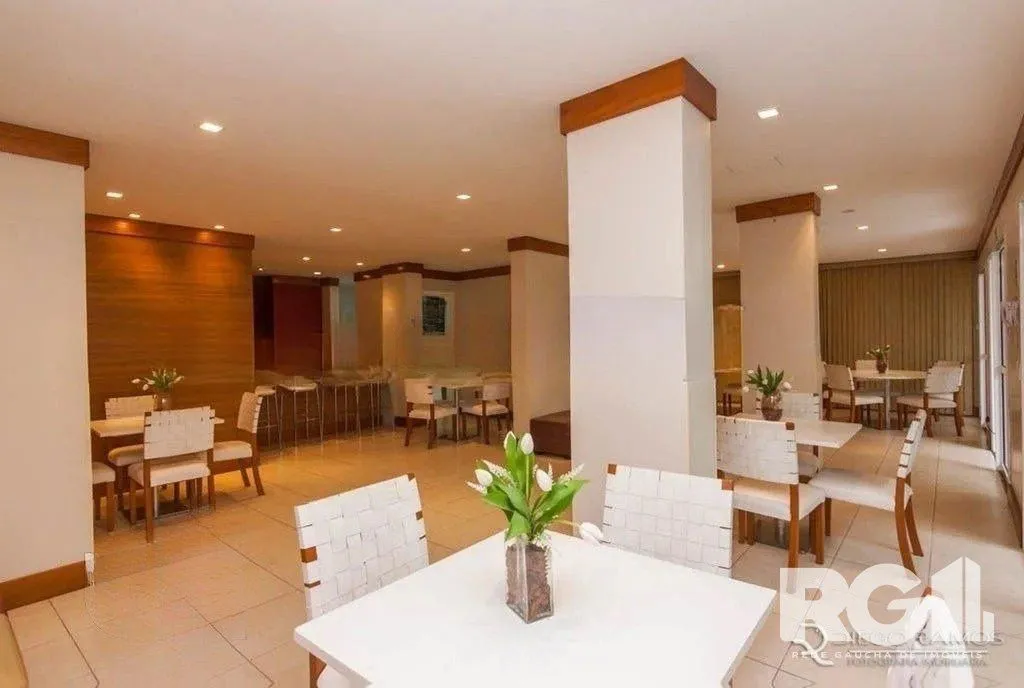 Imagem Apartamento à venda com 2 dormitórios transformado em 1 (facilmente reversível), suíte, com 69,04m², 2 vagas de garagem.