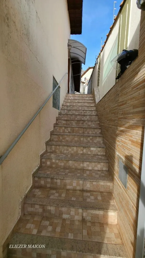 Imagem Casa a venda com 3 quartos na rua fosco pardini em Poços de Caldas - MG