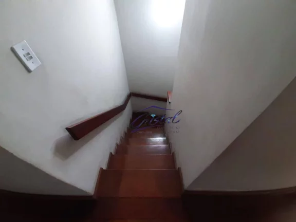 Imagem Sobrado de 3 dormitórios com 2 vagas de garagem coberta
