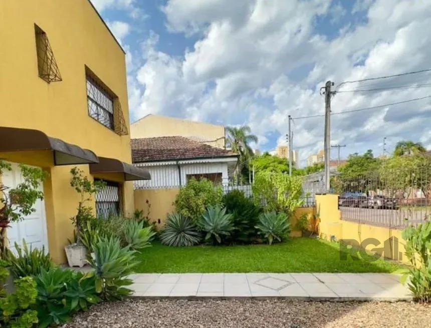 Imagem Casa sobrado no Partenon de 5 dormitórios