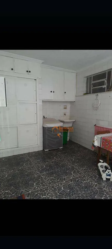 Imagem Sobrado com 3 dormitórios à venda, 2000 m² por R$ 692.000,00 - Jardim Pinhal - Guarulhos/SP