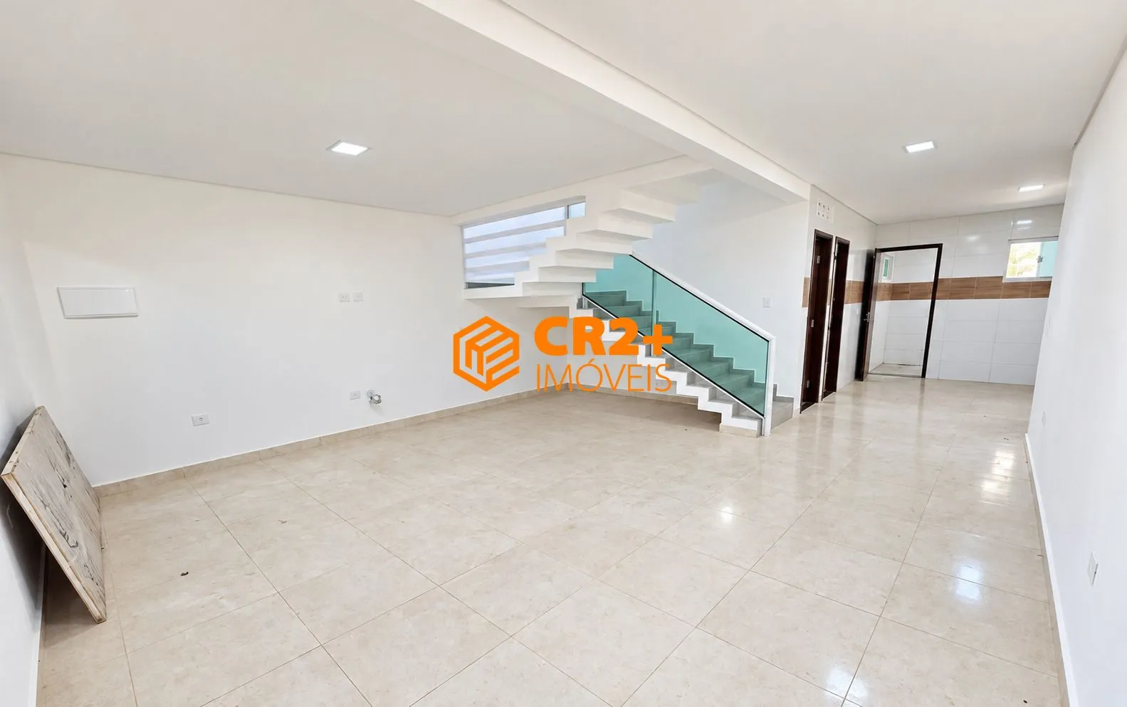 Imagem SOBRADO TRIPLEX À VENDA EM TAMANDARÉ - 4 SUÍTES, PISCINA E 1 VAGA