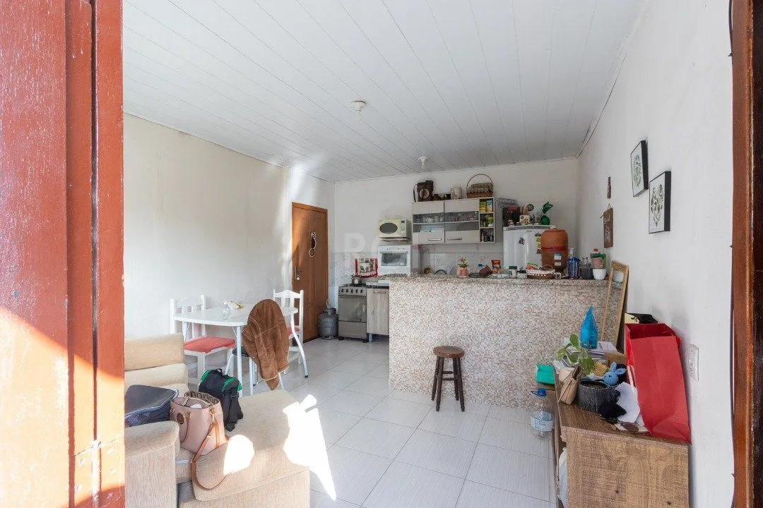 Imagem Casa para Venda - 240m², 6 dormitórios, sendo 3 suites, 2 vagas - Glória