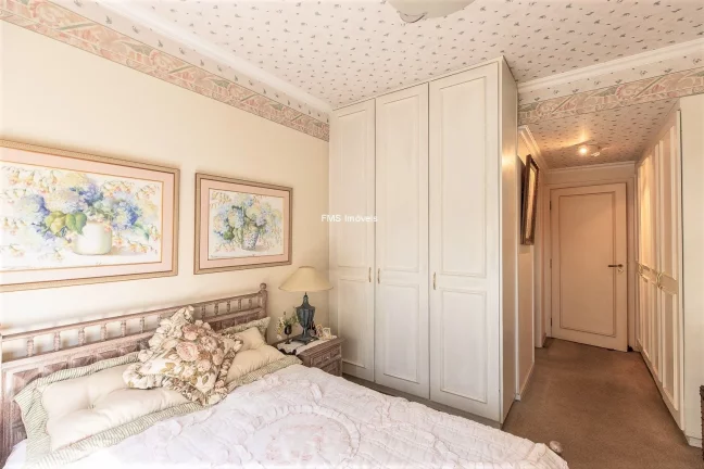Imagem Apartamento no Campo Belo com 192m²