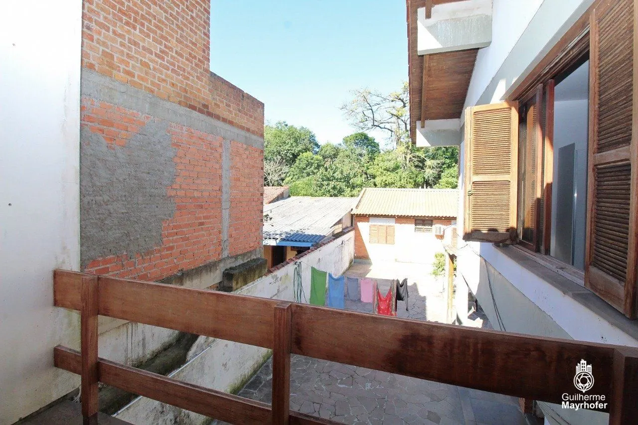 Imagem Casa para Venda - 526.64m², 4 dormitórios, sendo 2 suites, 4 vagas - Teresópolis