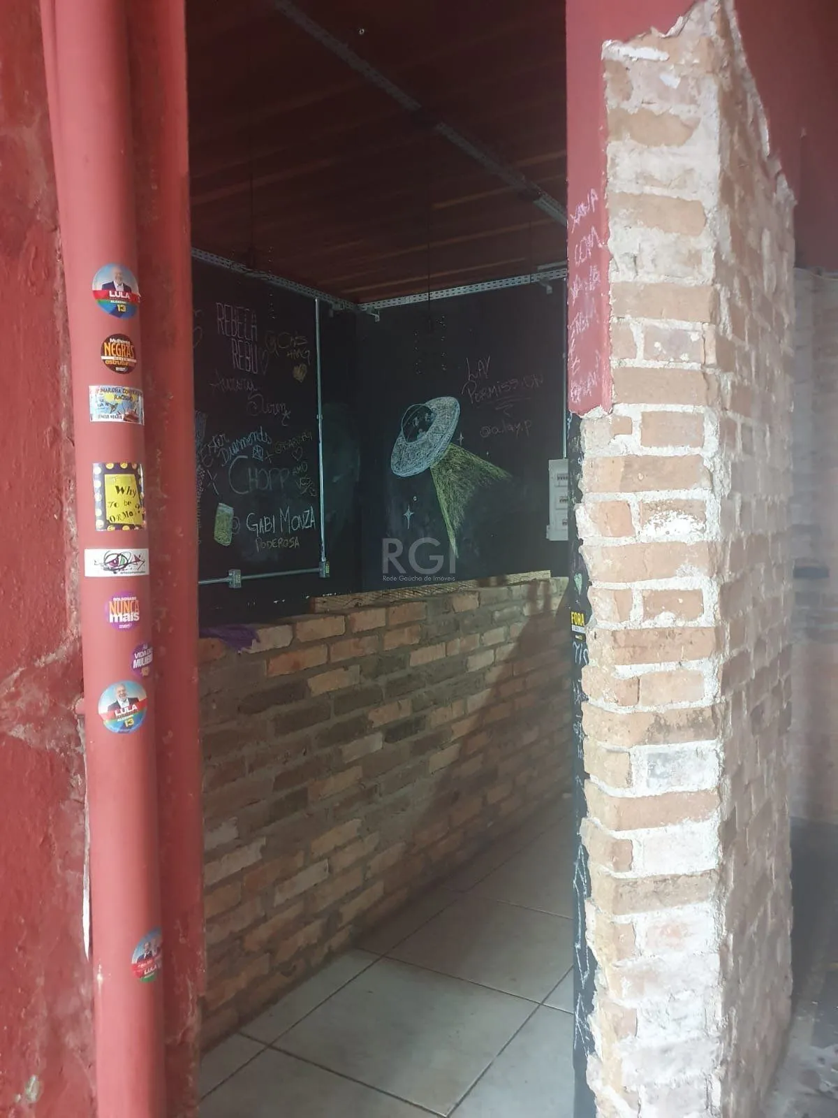 Imagem Casa para Venda - 242m², 3 dormitórios, 1 vaga - Cidade Baixa