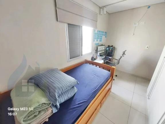 Imagem Apartamento Lindo, Reformado, 2 dorms, 1 banheiro, 1 vaga coberta