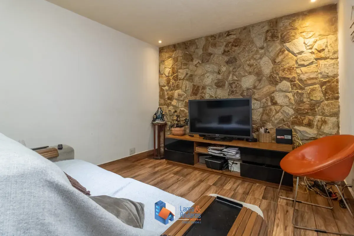 Imagem Casa de vila para venda em Chácara Inglesa com 4 quartos, sendo 1 suíte, 350m²